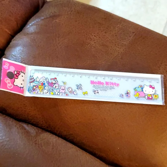 Hello Kitty Ruler - Picture 1 of 3